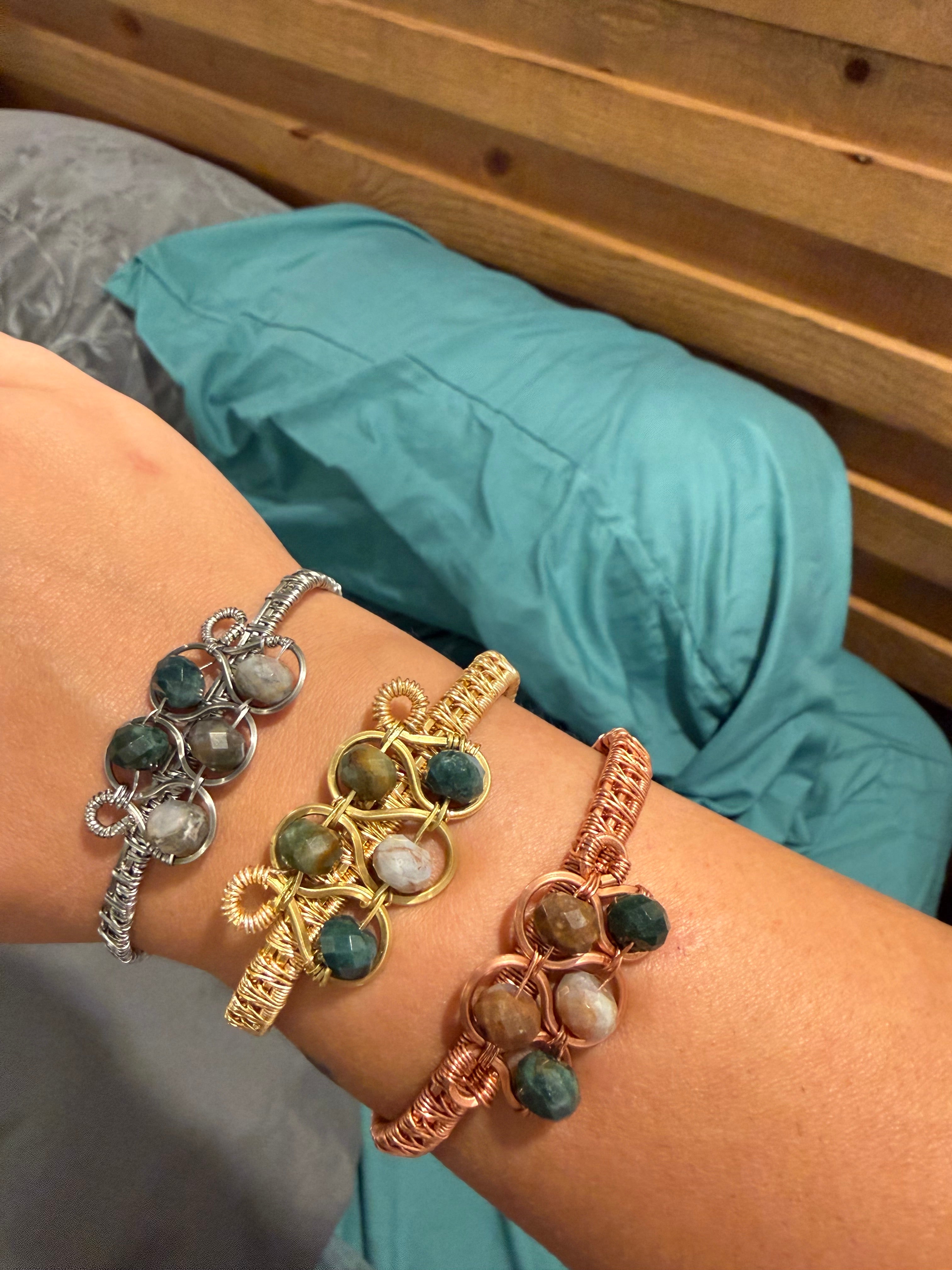 Bangle bracelet